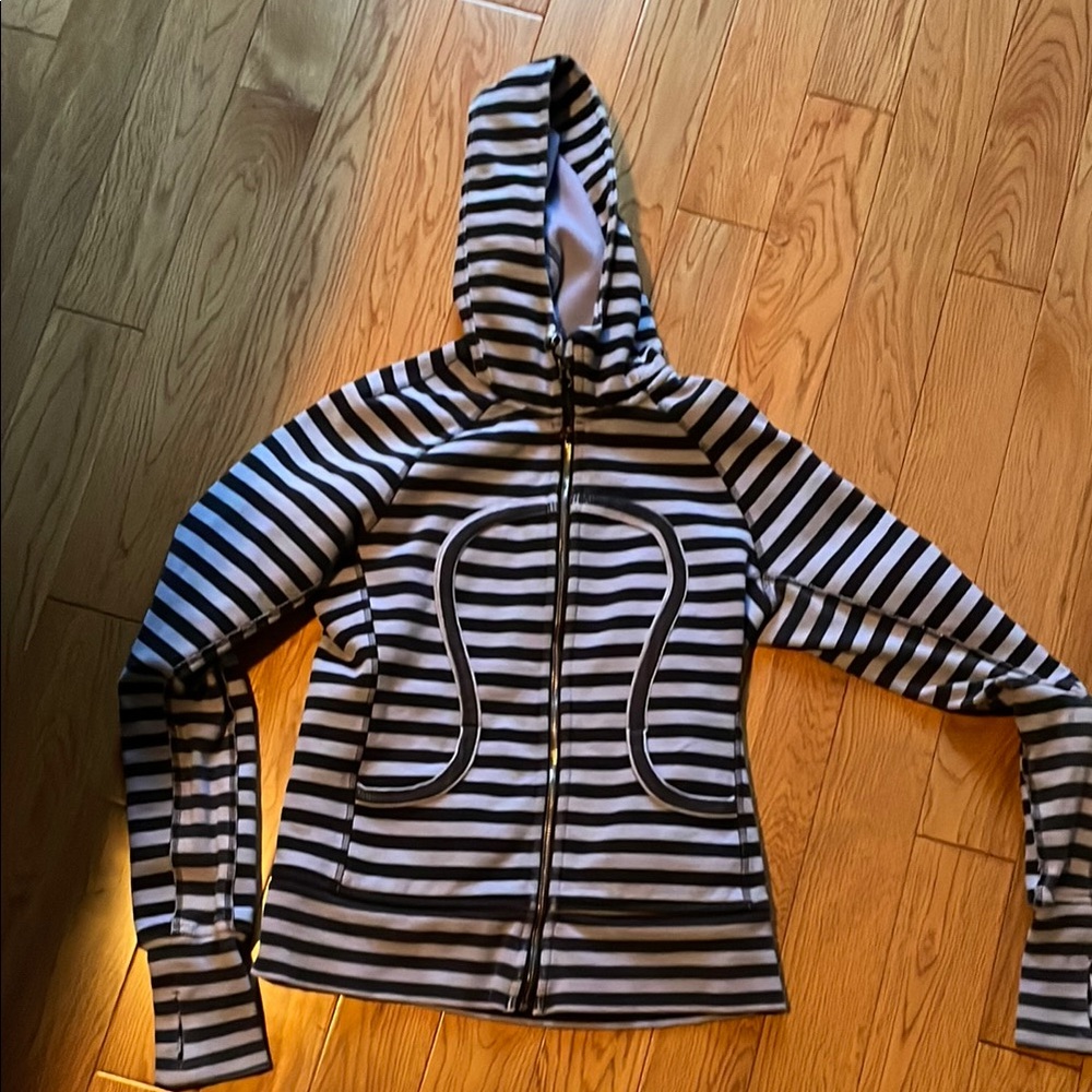 Lululemon Striped Scuba S